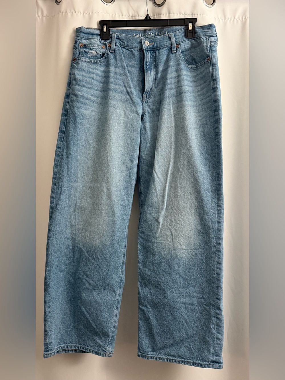 American Eagle Outfitters Light Blue Relaxed women Jeans